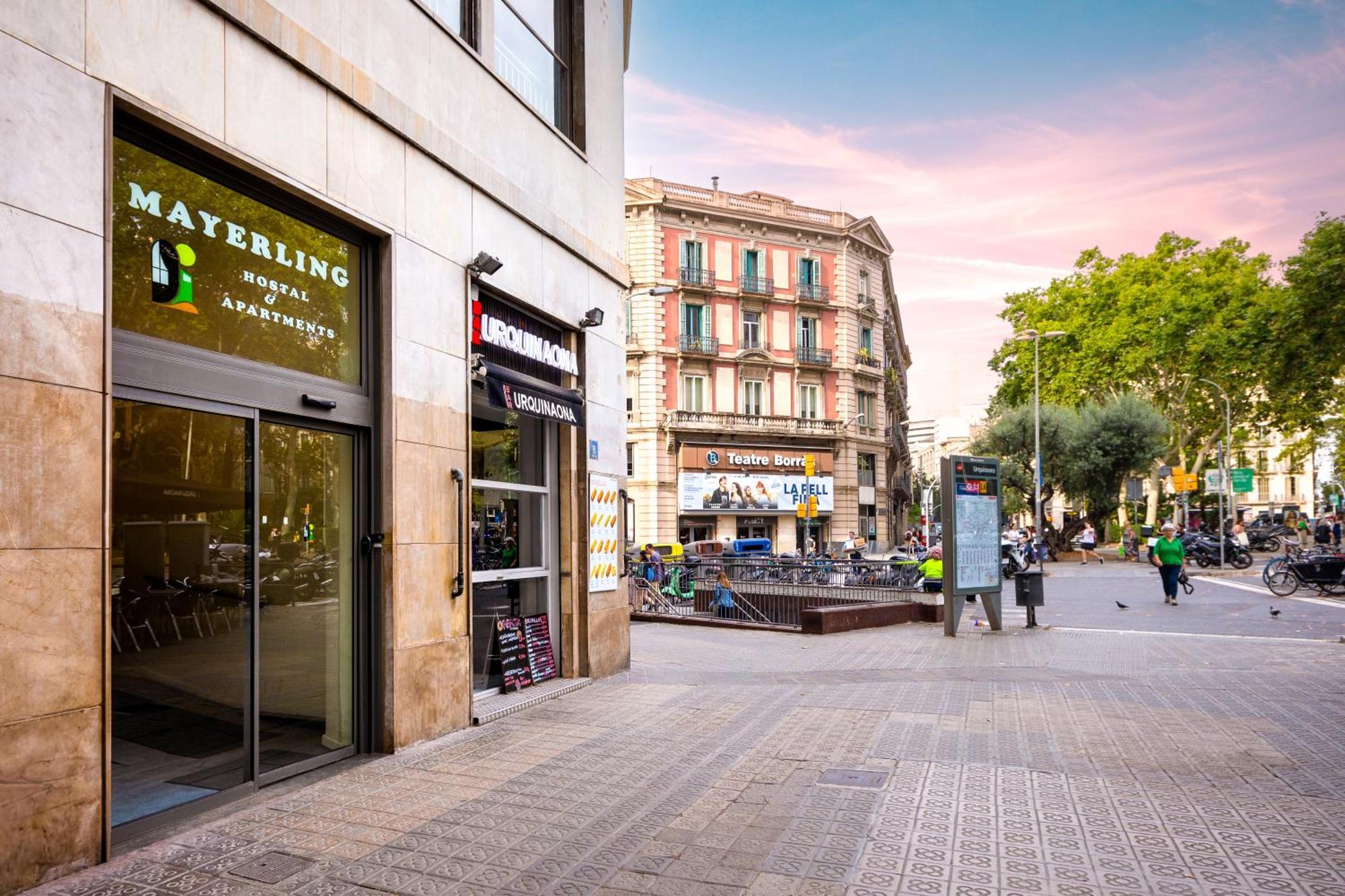 Mayerling Bisbe Urquinaona Barcelona Bagian luar foto